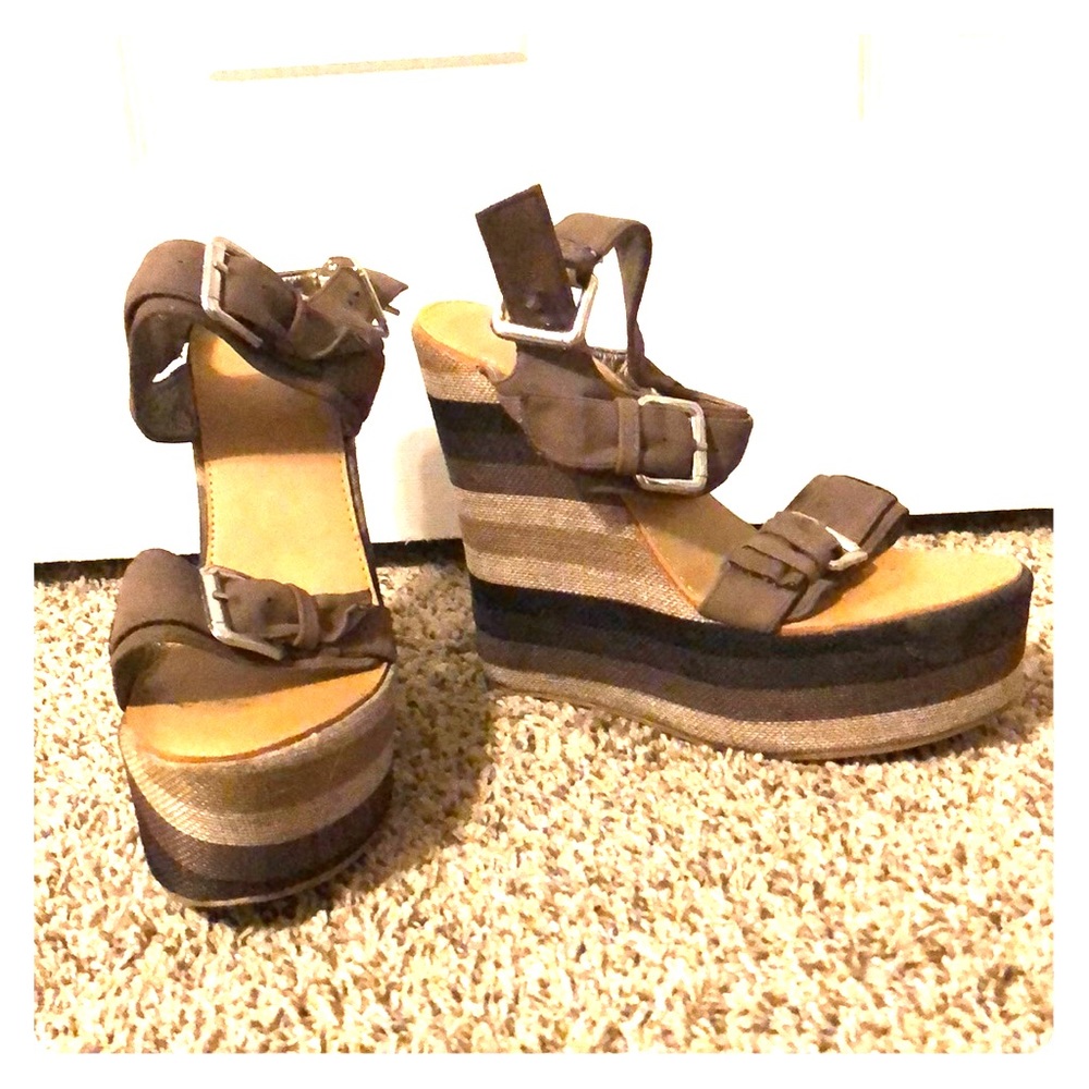 Sandal wedges 4”